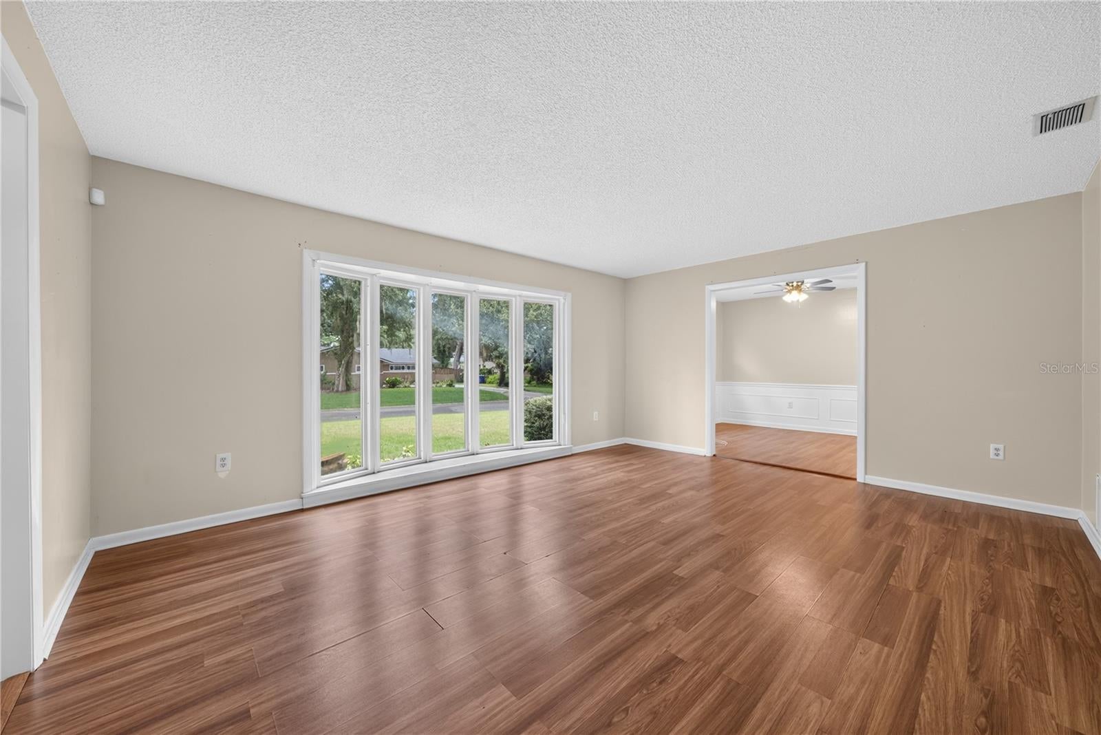 383 Palm Dr, Oviedo, FL 32765 photo