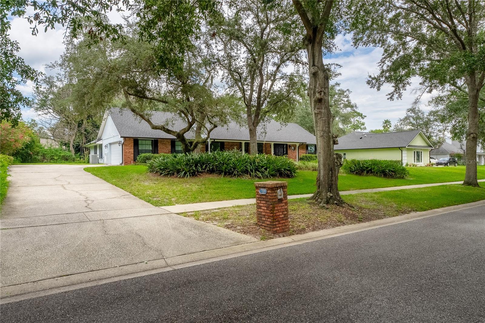 7141 Wooded Village Ln, Orlando, FL 32835 photo