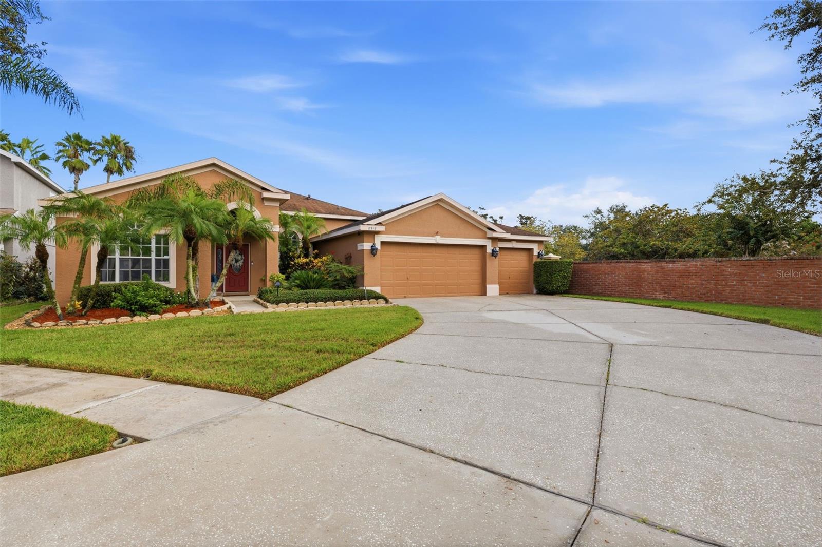 8518 Parrots Landing Dr, Tampa, FL 33647 photo