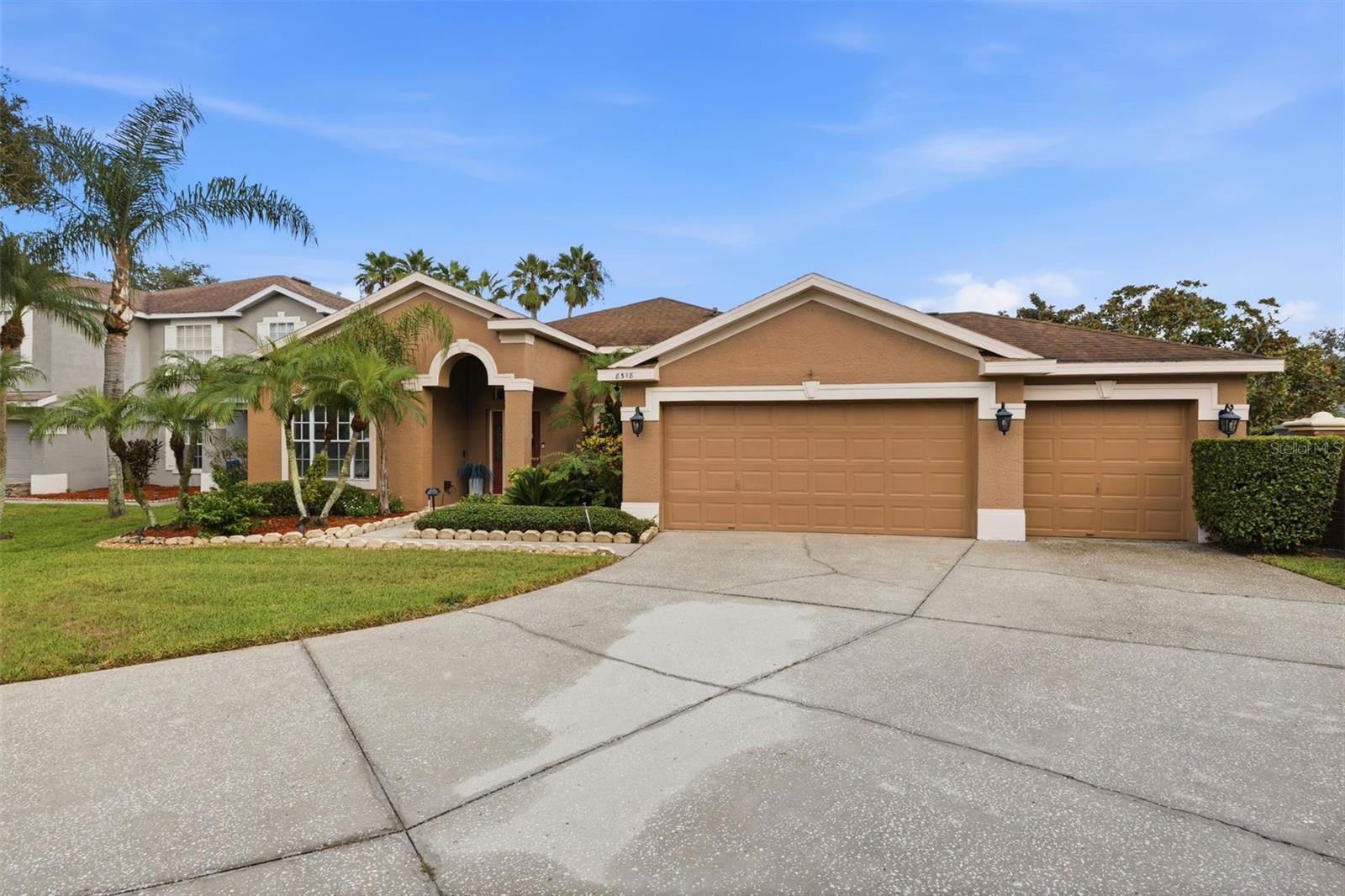8518 Parrots Landing Dr, Tampa, FL 33647 photo