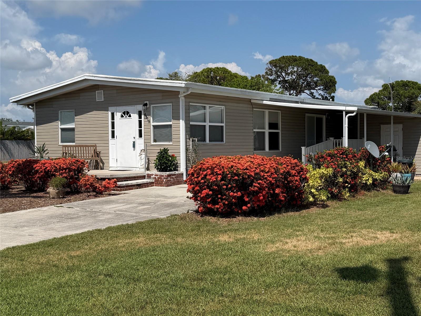 4515 106 St, Bradenton, FL 34210