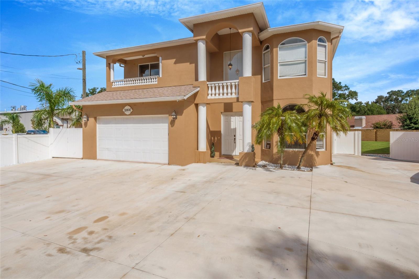 10806 Perez Dr, Tampa, FL 33618 photo