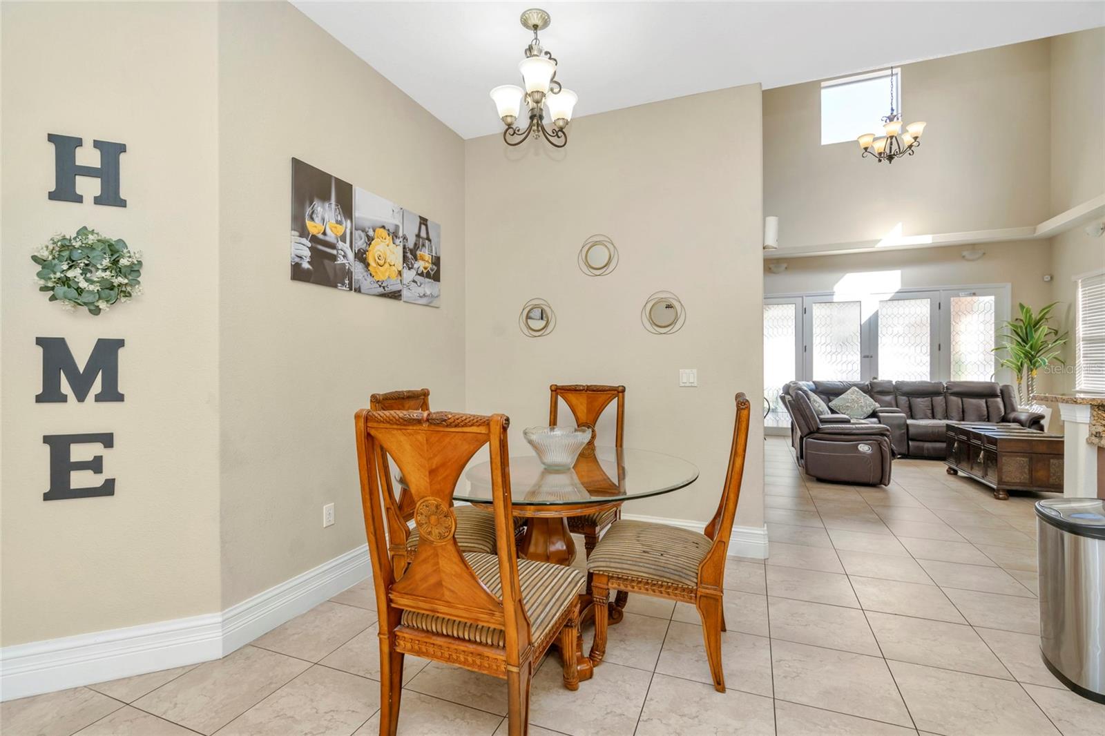 10806 Perez Dr, Tampa, FL 33618 photo