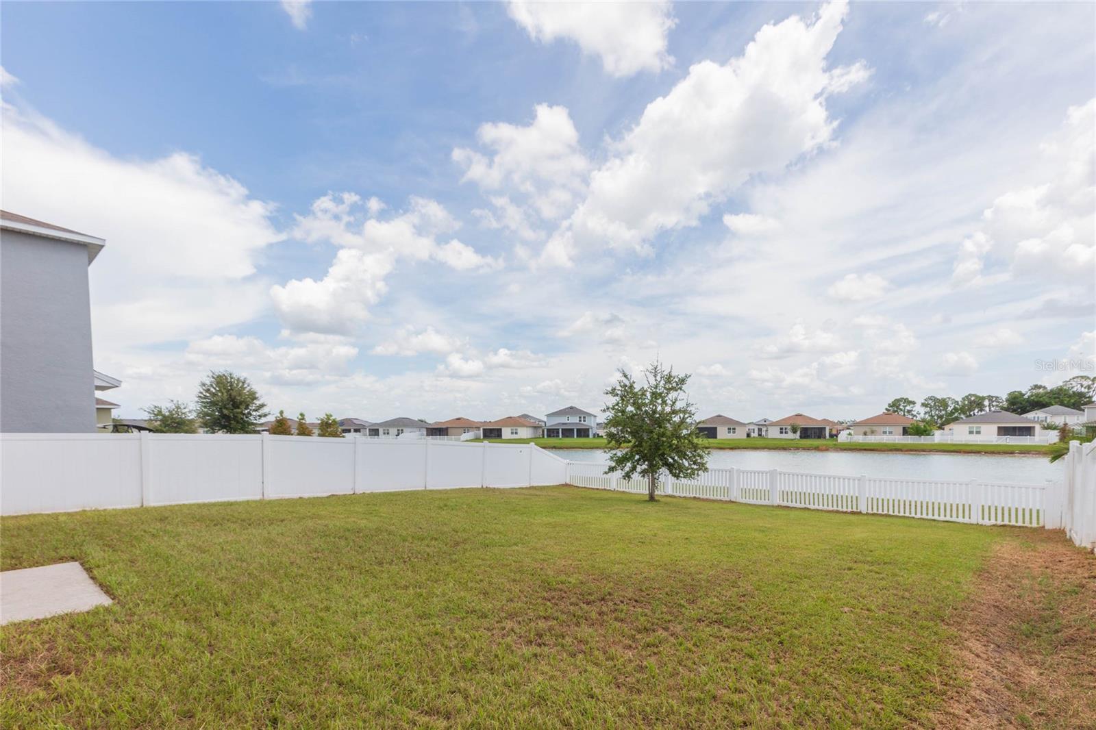 478 Autumn Stream Dr, Auburndale, FL 33823 photo
