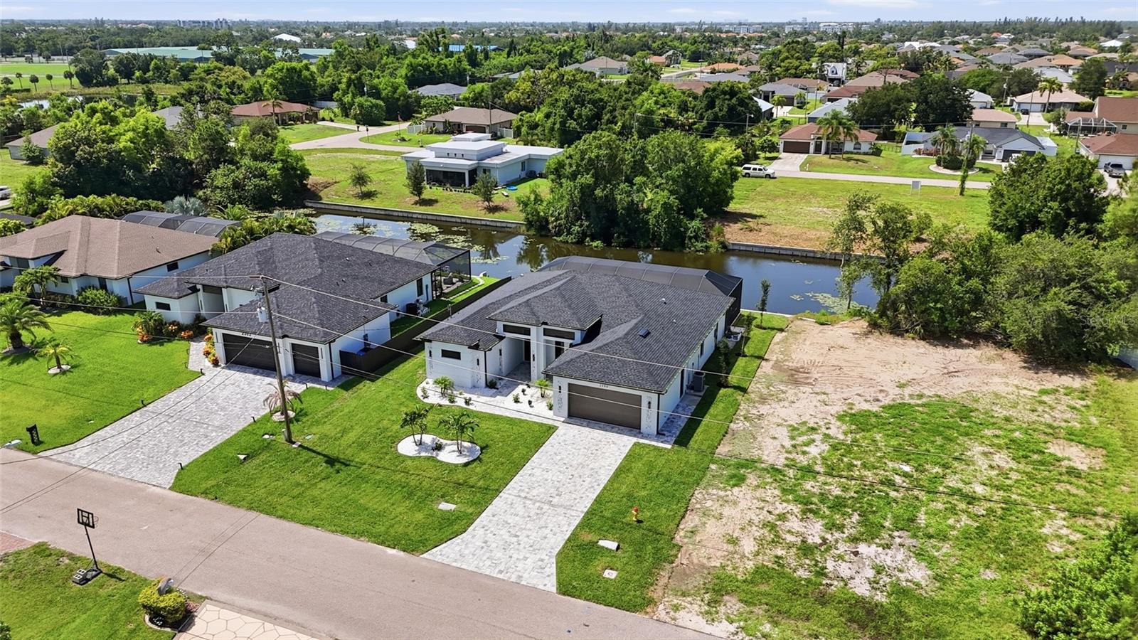 2306 SW 16 Terrace, Cape Coral, FL 33991 photo