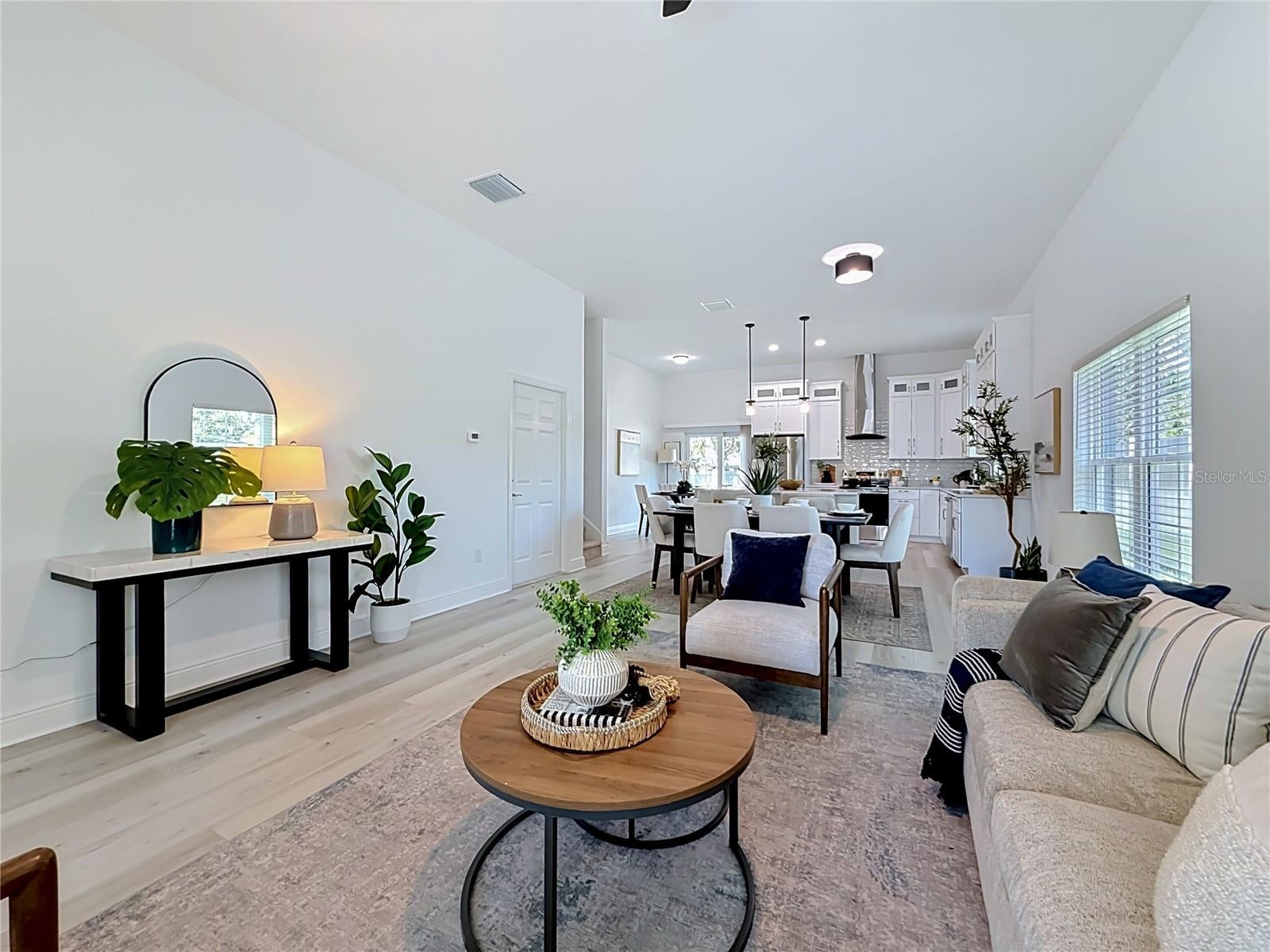 6481 28 St, Saint Petersburg, FL 33702 photo