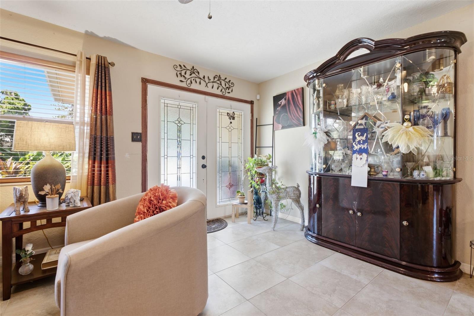 701 58 Ave, Saint Petersburg, FL 33705 photo