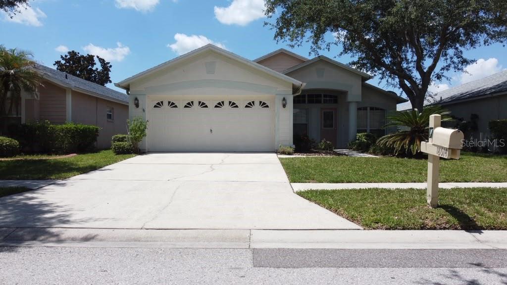 18014 Arbor Crest Dr, Tampa, FL 33647