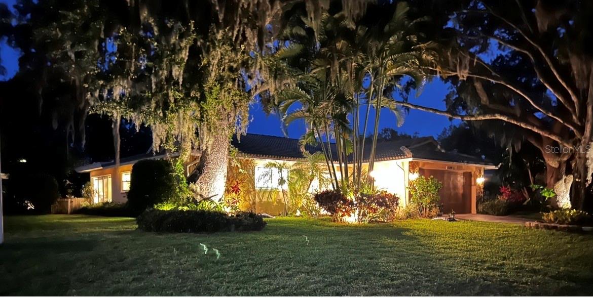 1529 Dorchester Dr, Palm Harbor, FL 34684