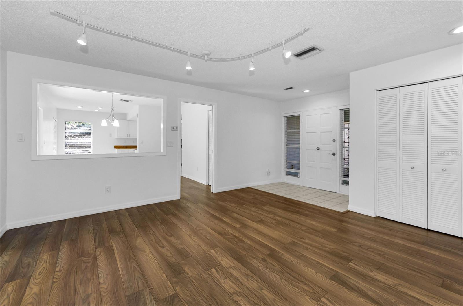 1529 E Dorchester Dr, Palm Harbor, FL 34684 photo