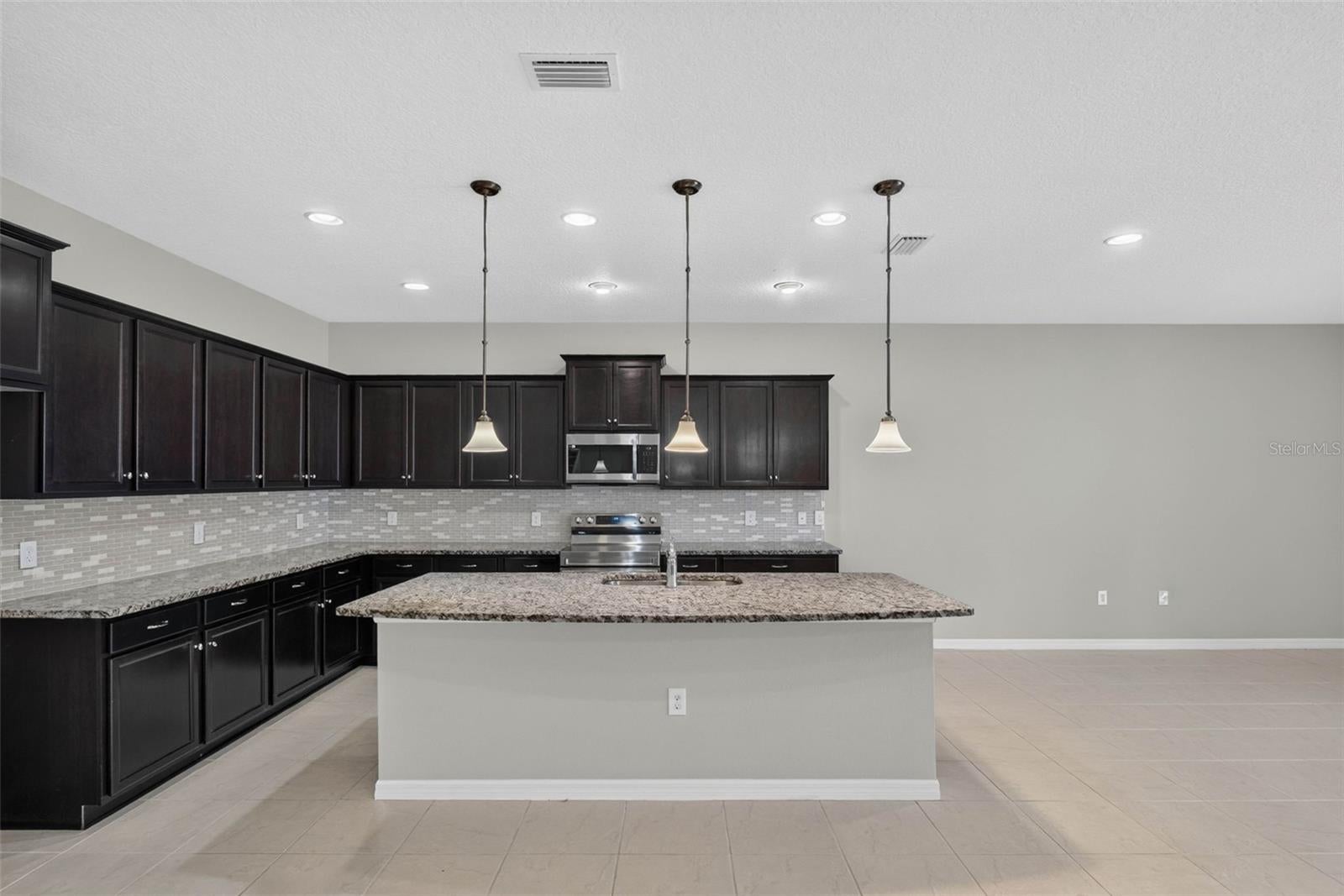 8924 Bengal Ct, Kissimmee, FL 34747 photo