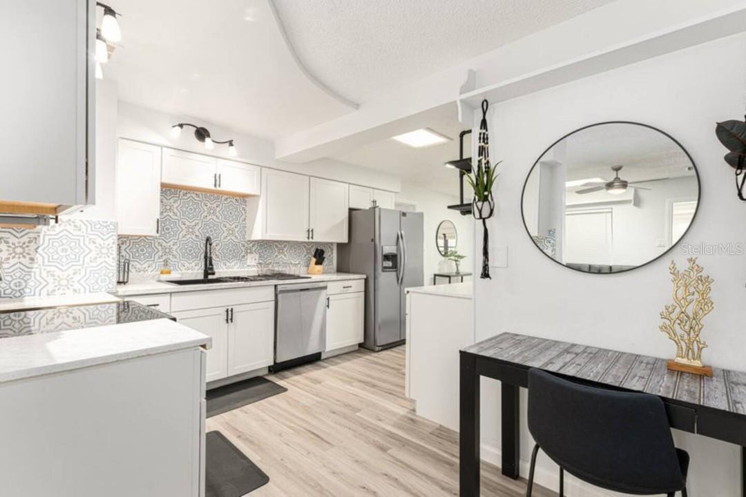 1214 N Pine Hills Rd, Orlando, FL 32808 photo