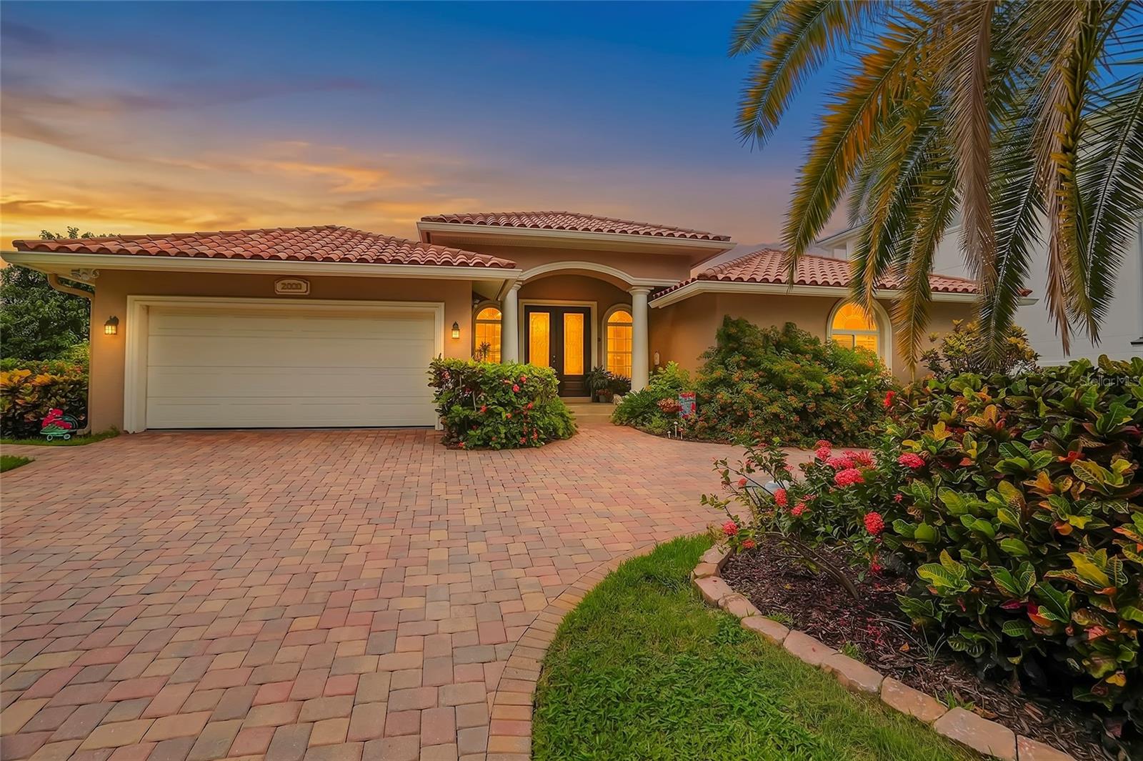 2001 Illinois Ave, Saint Petersburg, FL 33703