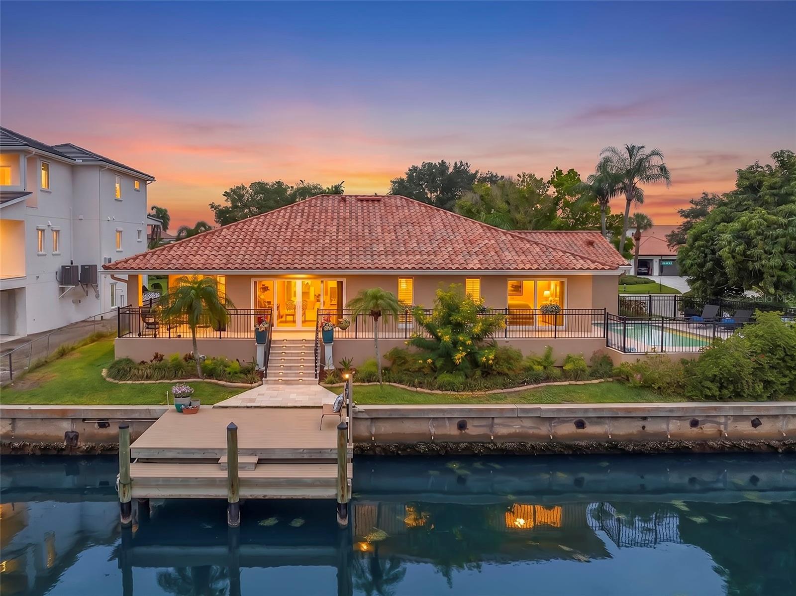 2001 Illinois Ave, Saint Petersburg, FL 33703 photo