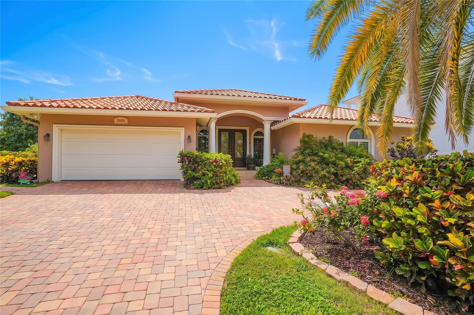 2001 Illinois Ave, Saint Petersburg, FL 33703 photo