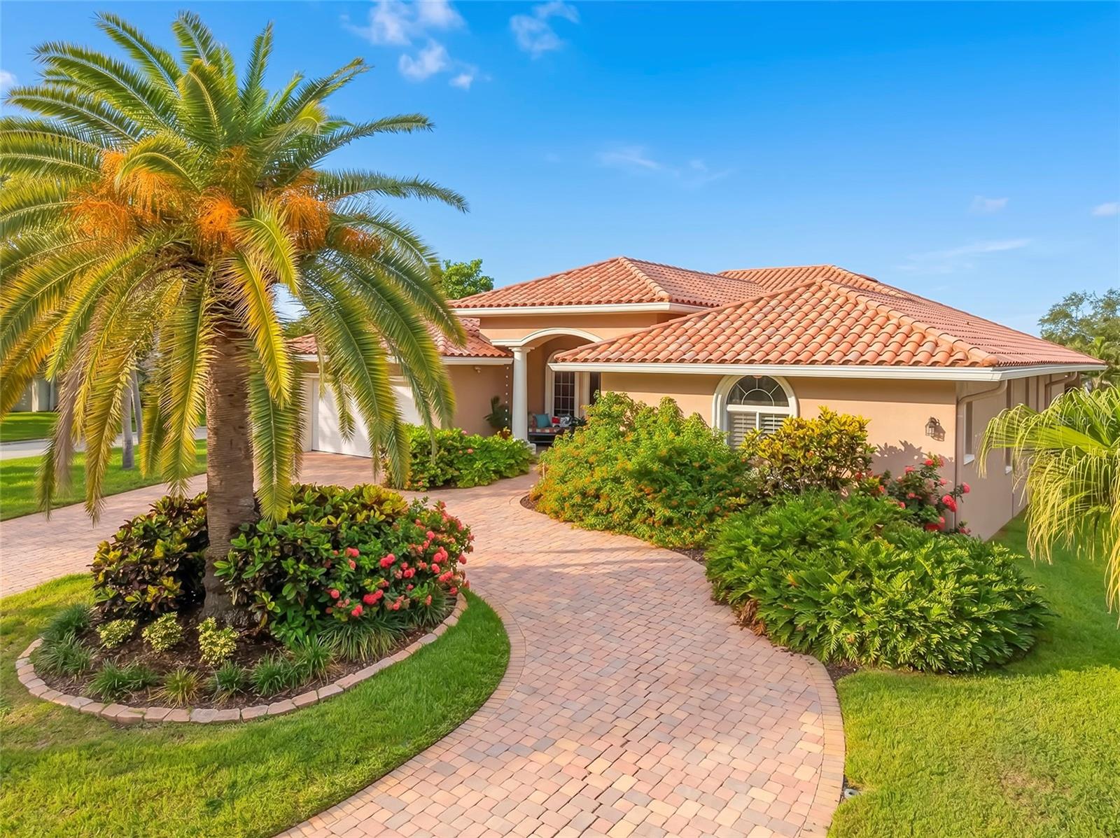 2001 Illinois Ave, Saint Petersburg, FL 33703 photo