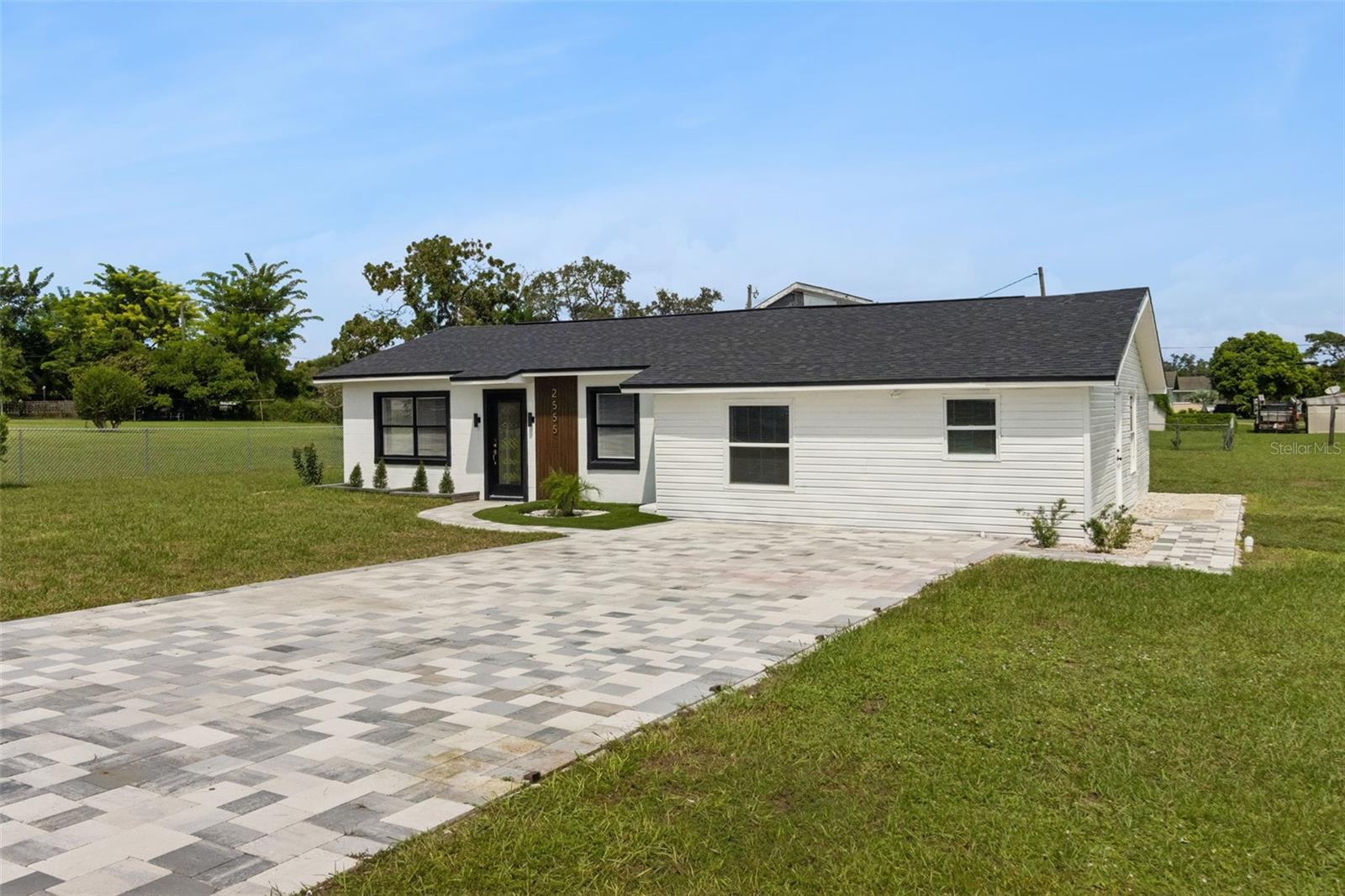 2555 Maple Ave, Lake Wales, FL 33898 photo