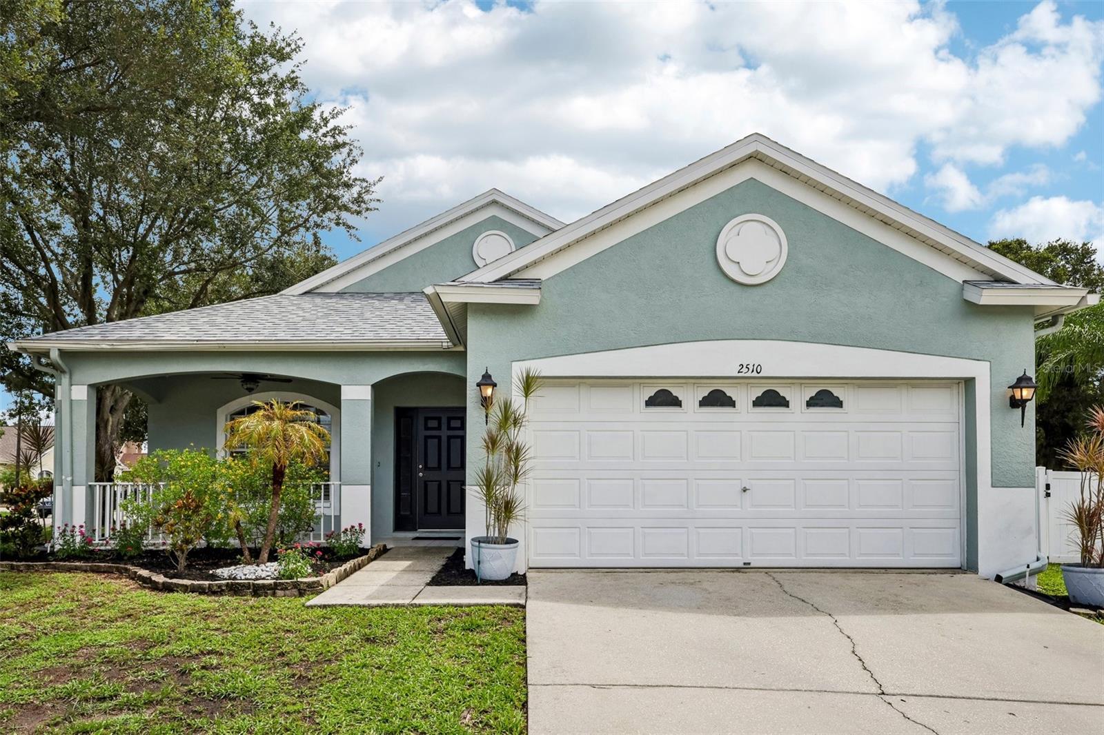 2510 Butterfly Landing Dr, Land O Lakes, FL 34638
