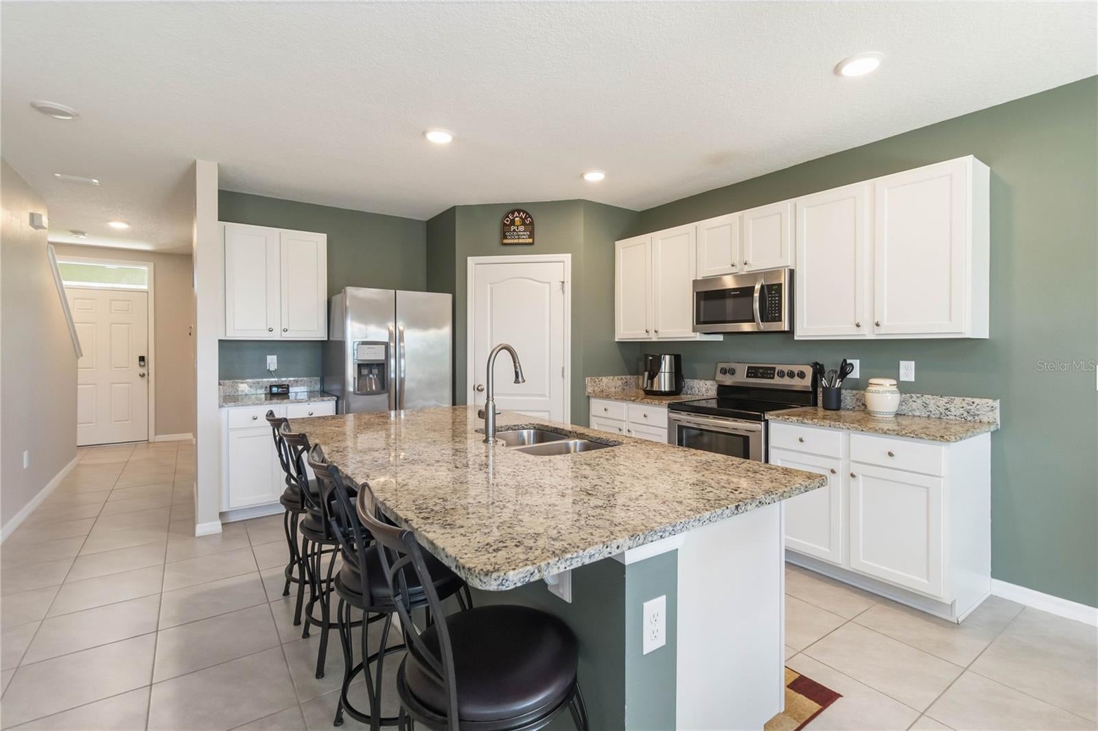 2464 White Poppy Dr, Kissimmee, FL 34747 photo