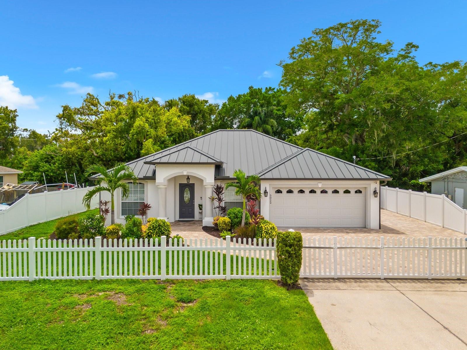 5022 20 Street Ct, Bradenton, FL 34203