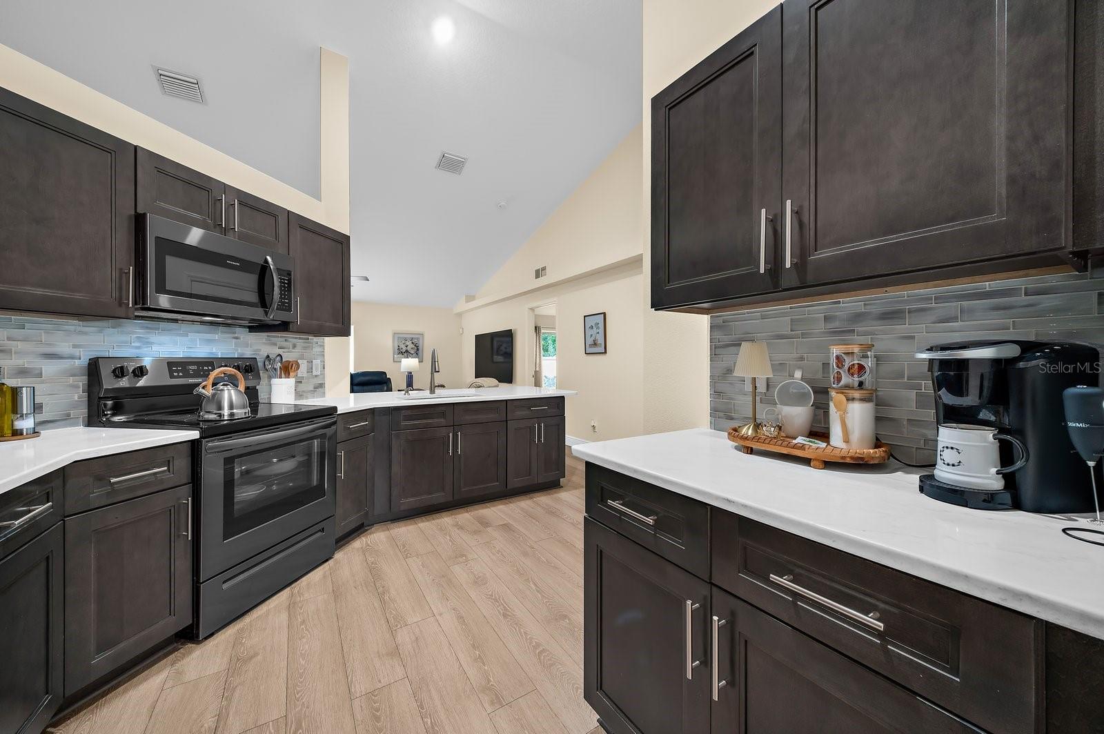 5022 20 Street Ct, Bradenton, FL 34203 photo