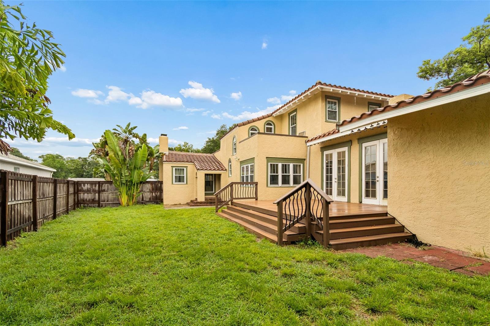 2518 Granada Cir, Saint Petersburg, FL 33712 photo
