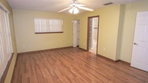 Single Family Residence in MELROSE FL 7925 NE 221ST STREET 14.jpg