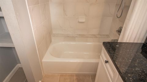 Single Family Residence in MELROSE FL 7925 NE 221ST STREET 17.jpg