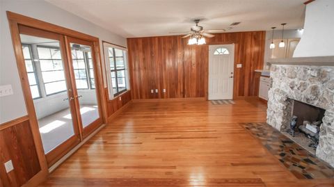Single Family Residence in MELROSE FL 7925 NE 221ST STREET 2.jpg