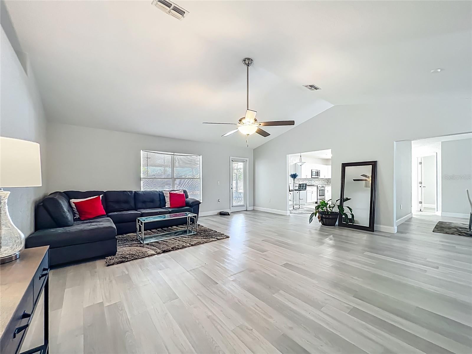 12368 Killian St, Spring Hill, FL 34609 photo
