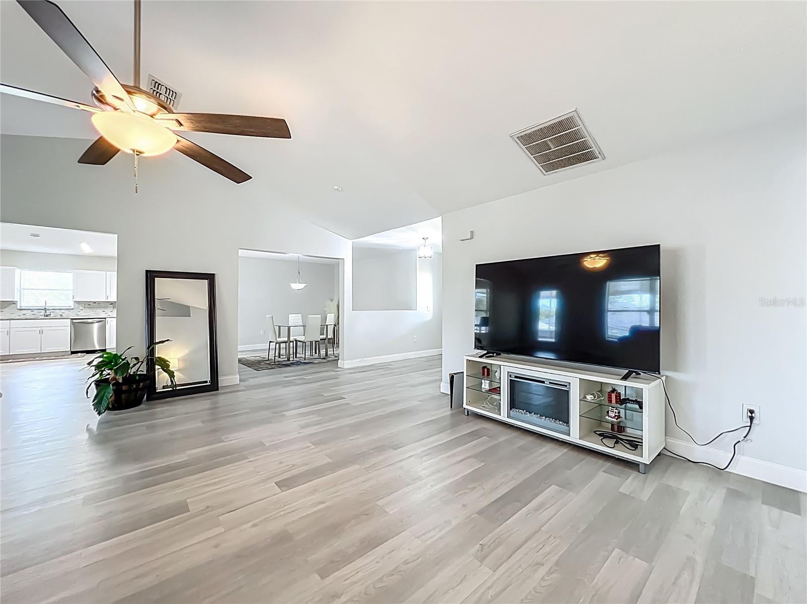 12368 Killian St, Spring Hill, FL 34609 photo