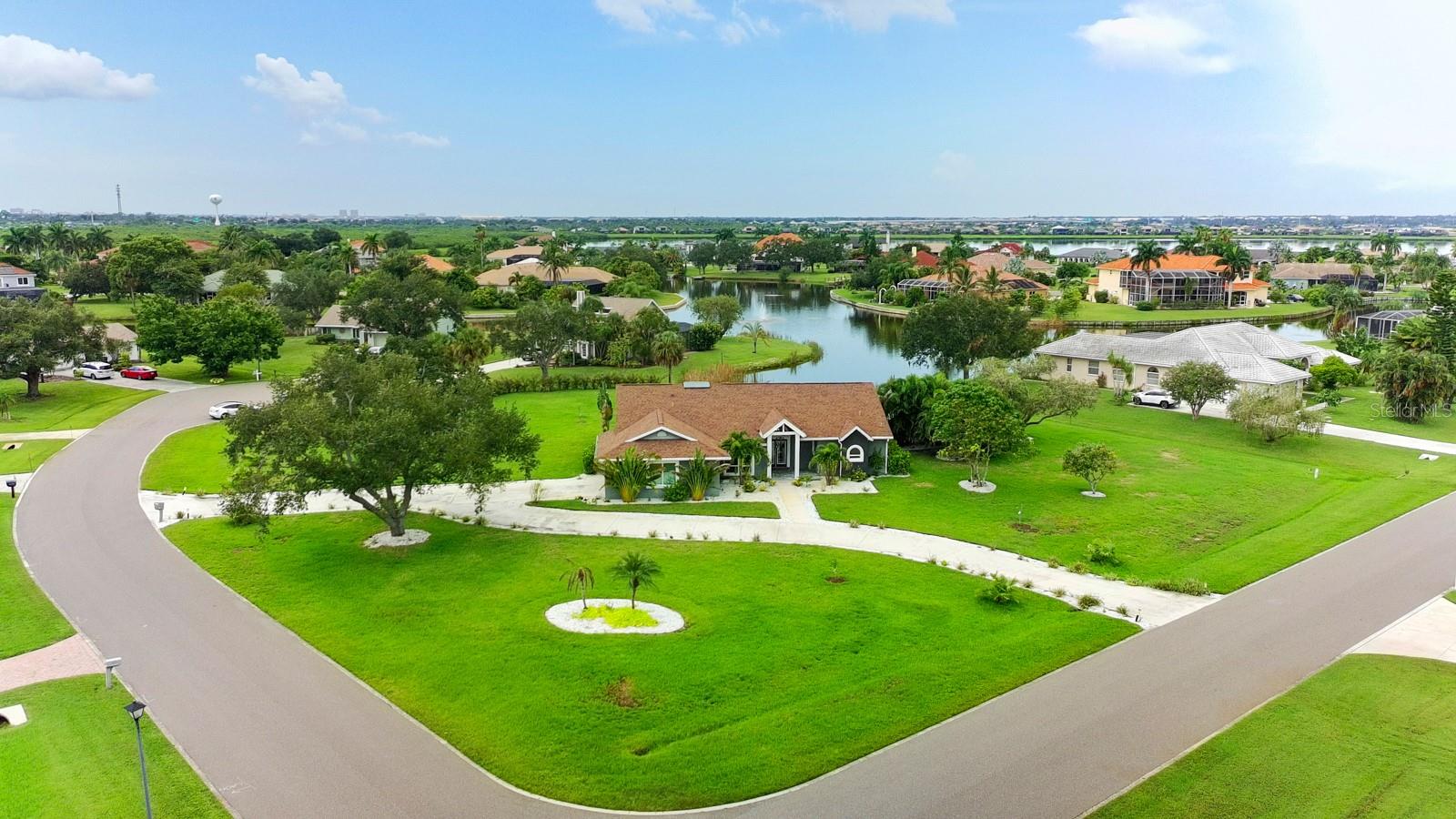 6187 9 Avenue Cir, Bradenton, FL 34212
