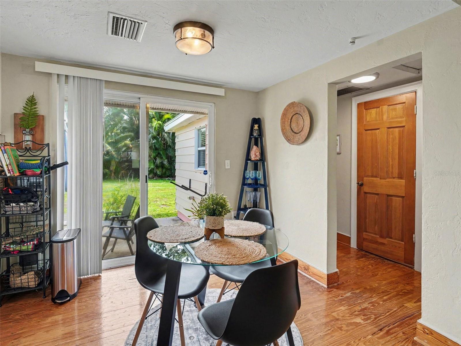 3035 Hillview St, Sarasota, FL 34239 photo