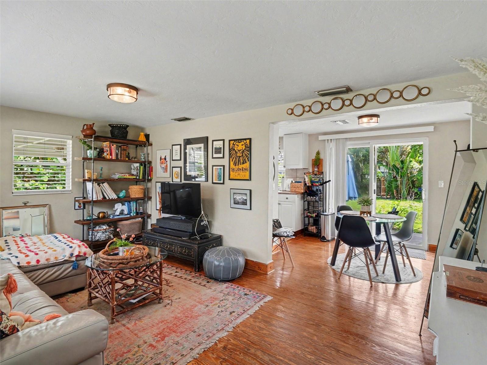 3035 Hillview St, Sarasota, FL 34239 photo