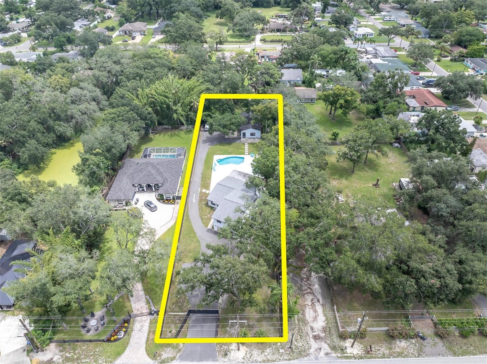 12409 North Blvd, Tampa, FL 33612 photo