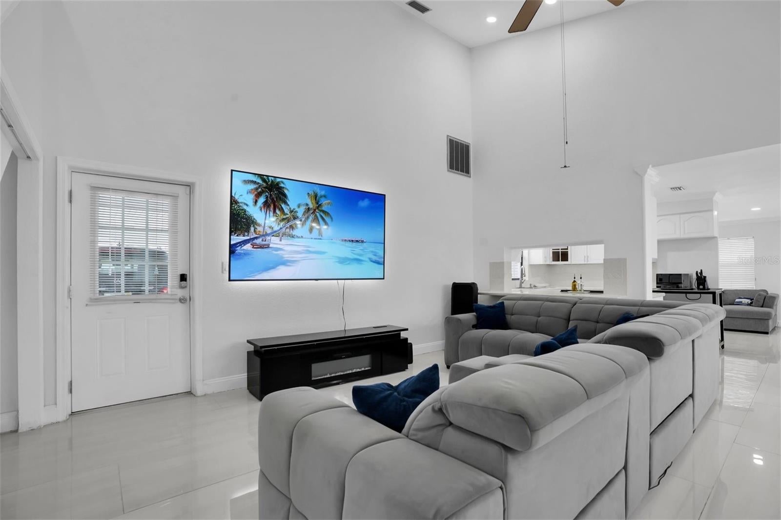 12409 North Blvd, Tampa, FL 33612 photo