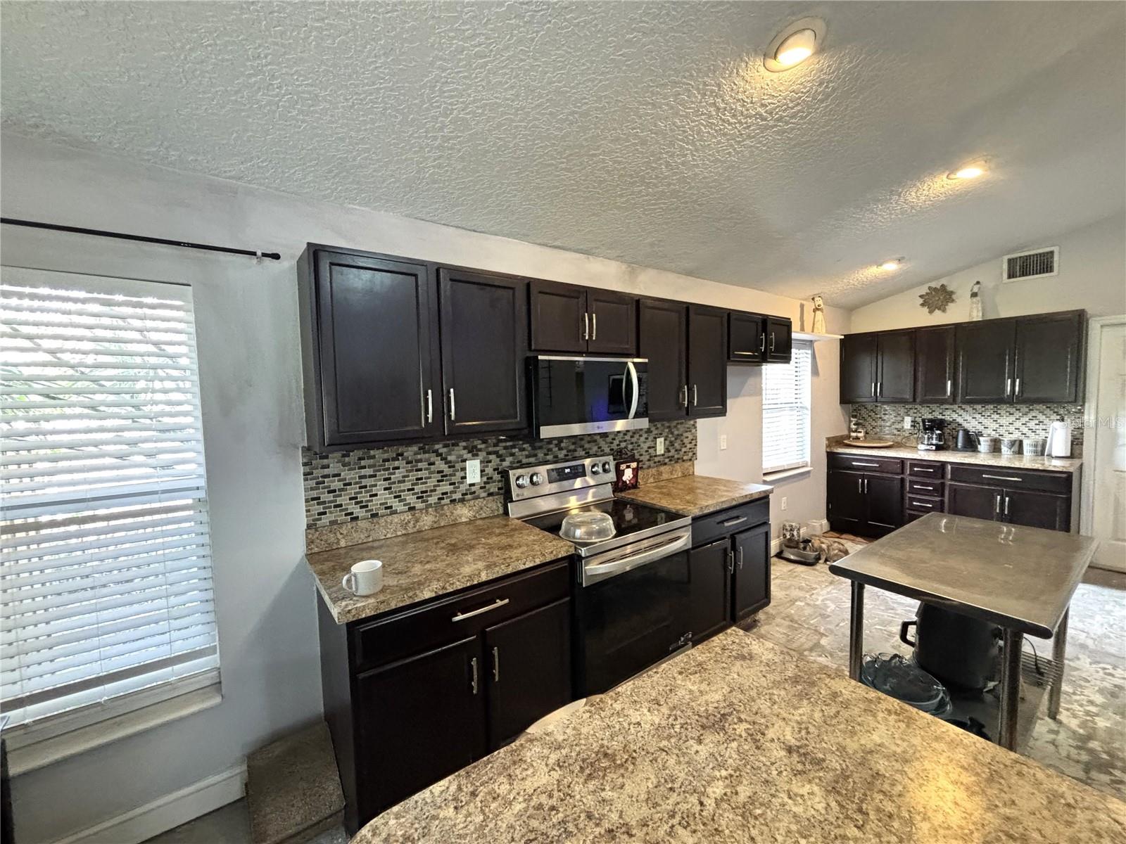 6473 Long Breeze Rd, Orlando, FL 32810 photo
