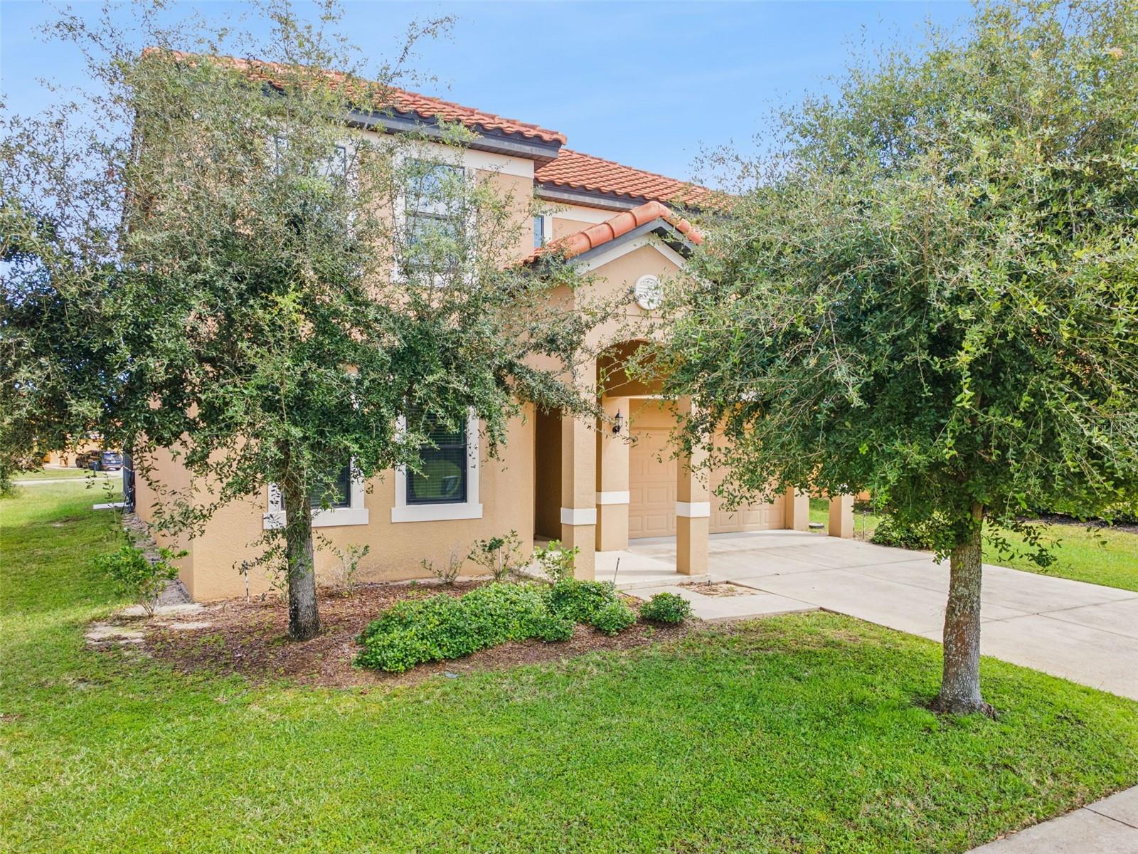 2566 Rosemont Cir, Davenport, FL 33837 photo