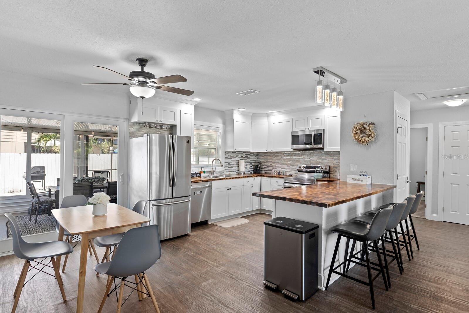 8404 43 Avenue Terrace, Bradenton, FL 34209 photo