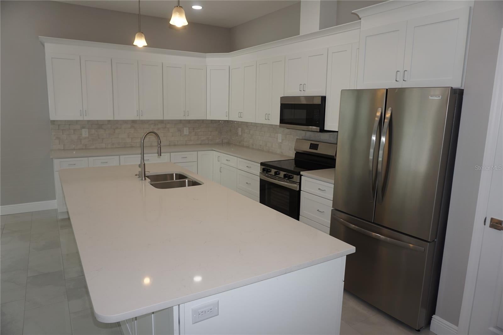 12572 Tree St, Largo, FL 33773 photo
