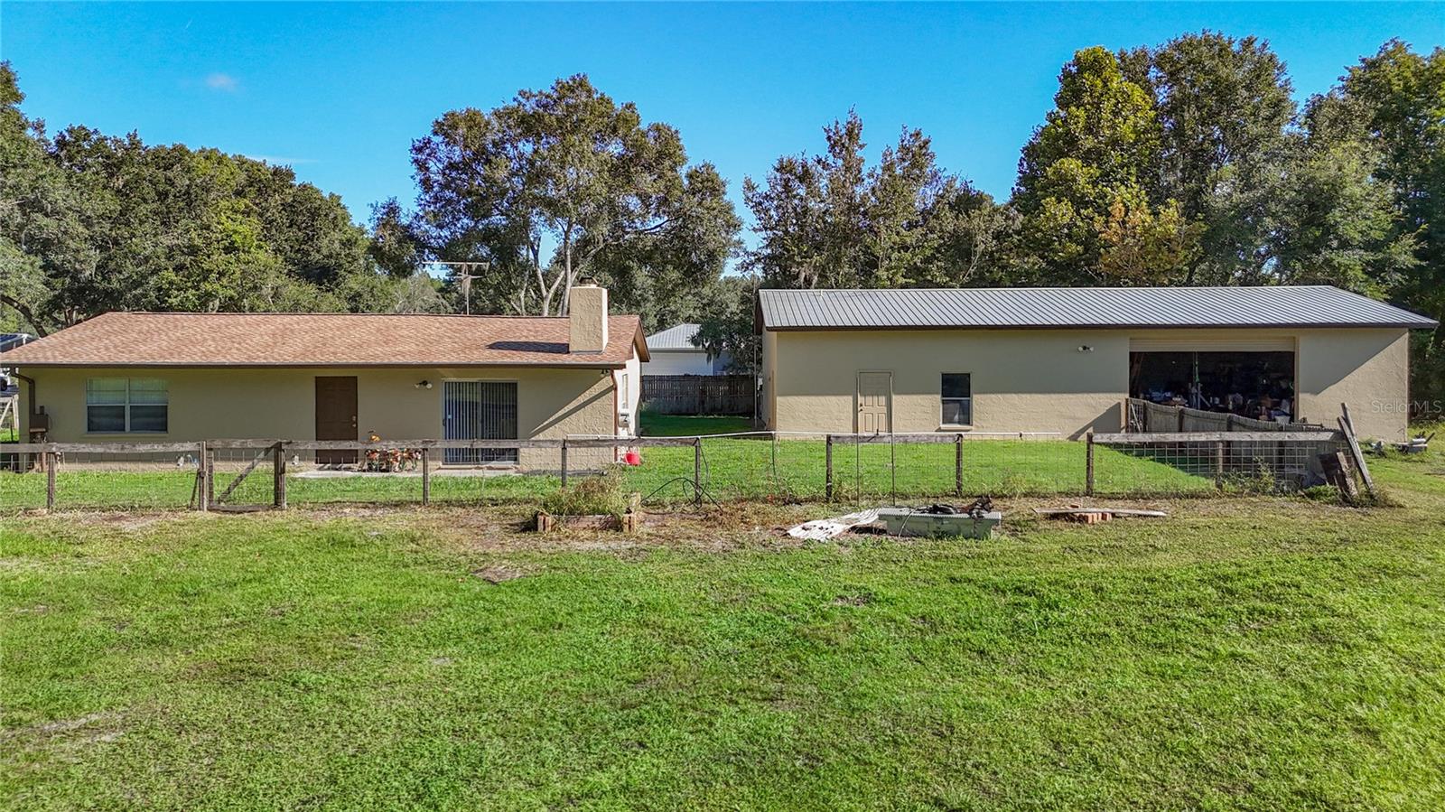 7102 5 Acre Rd, Plant City, FL 33565 photo