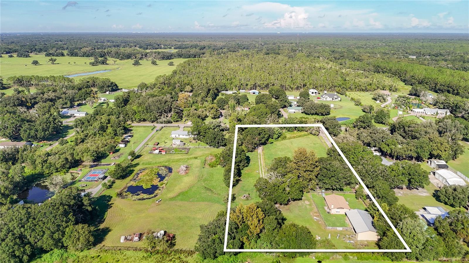 7102 5 Acre Rd, Plant City, FL 33565 photo