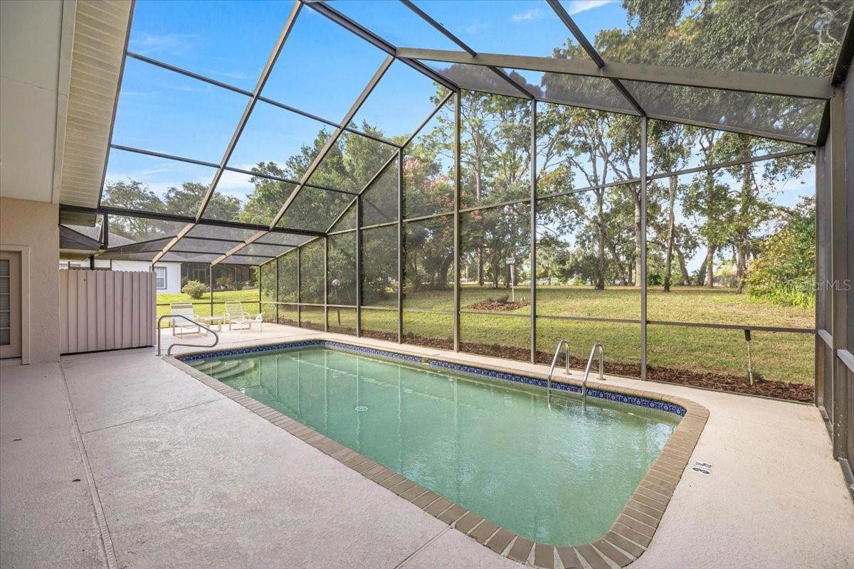 631 E Liberty St, Hernando, FL 34442 photo