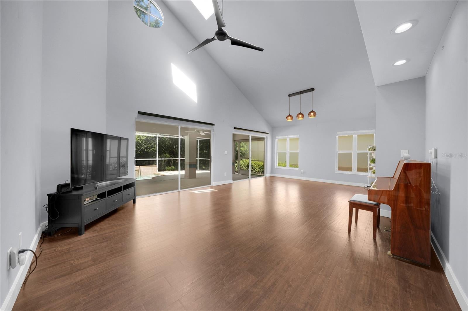 15876 Sanctuary Dr, Tampa, FL 33647 photo
