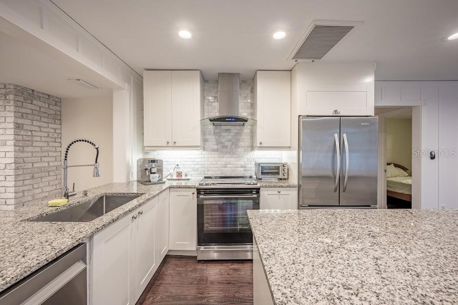 1837 Worrington St, Sarasota, FL 34231 photo