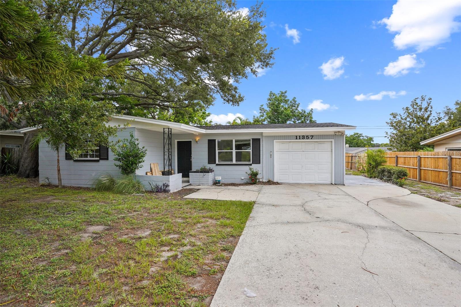 11357 116 Ave, Largo, FL 33778