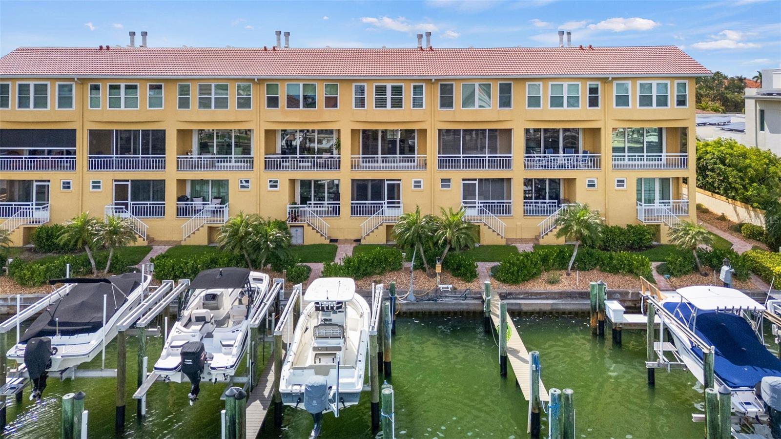 1071 Pinellas Bayway, Saint Petersburg, FL 33715 photo