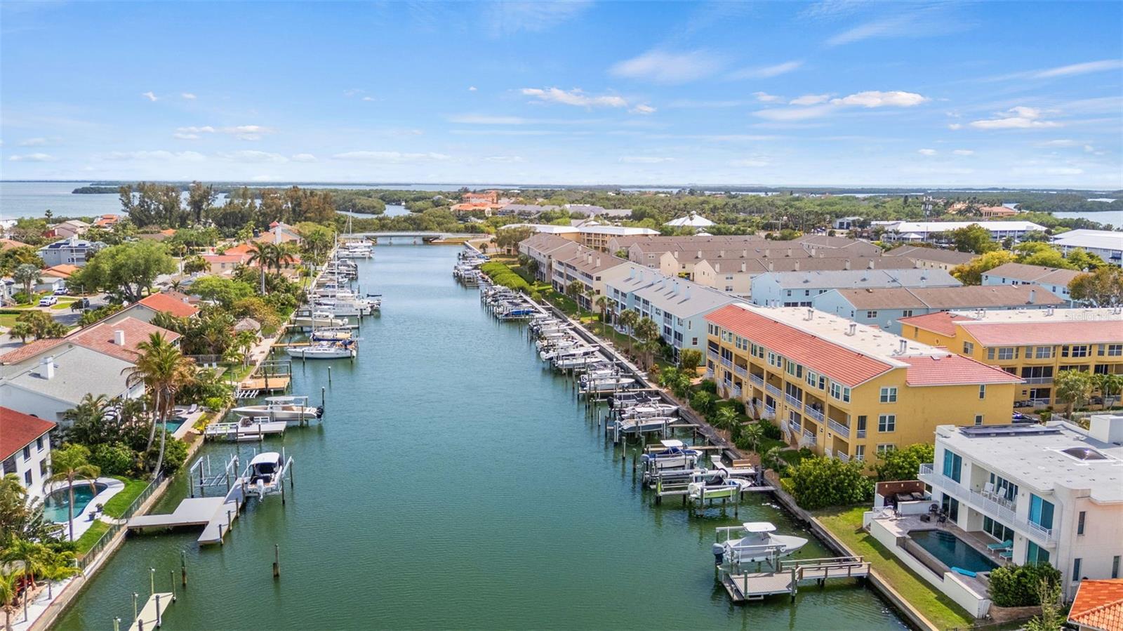 1071 Pinellas Bayway, Saint Petersburg, FL 33715 photo