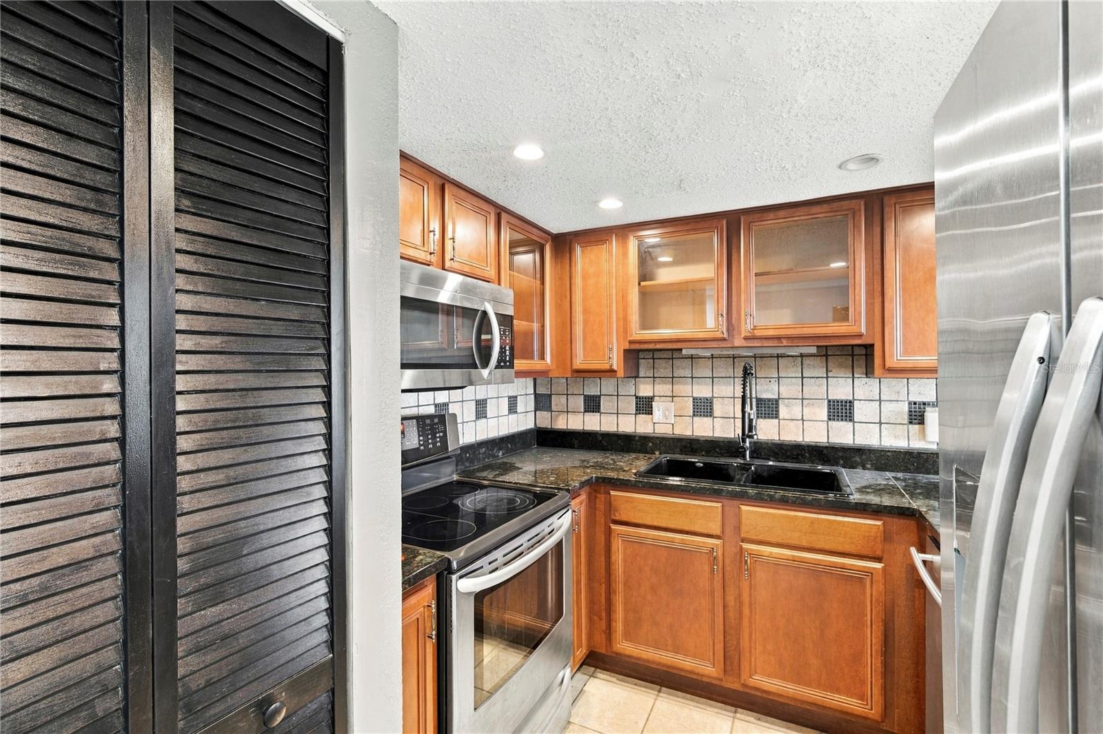 738 Haven Pl, Tarpon Springs, FL 34689 photo