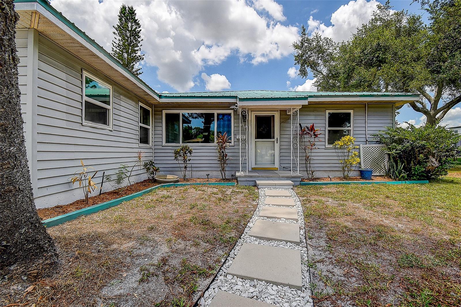 1509 Canterbury Rd, Saint Petersburg, FL 33710 photo